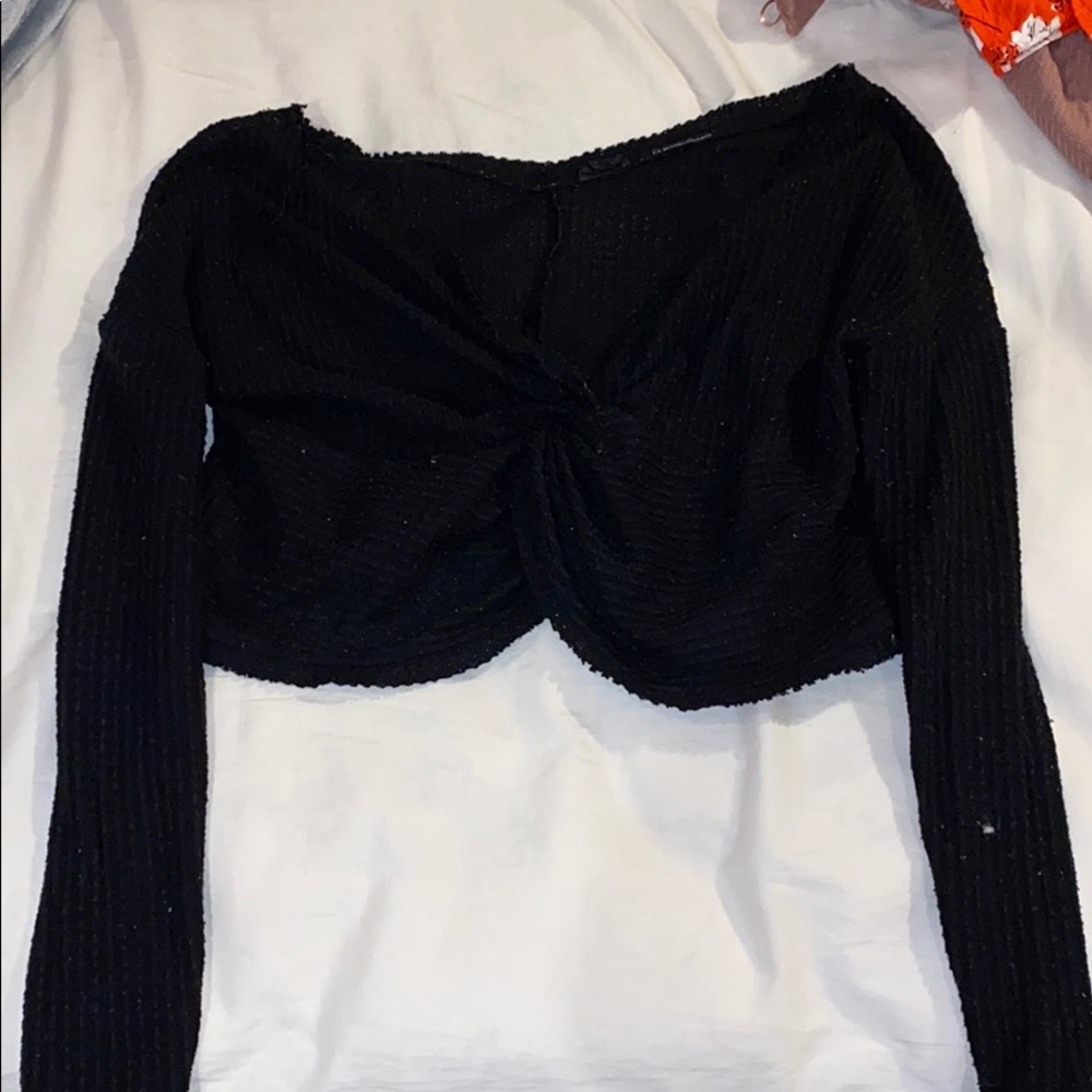 Cute black top